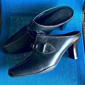 Aerosoles Black Leather Buckle Heeled Slip on Mules Size 7